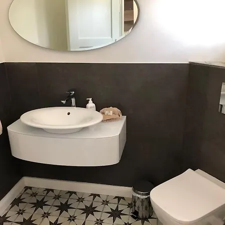 بيت للعطل With 2 Bedrooms *
